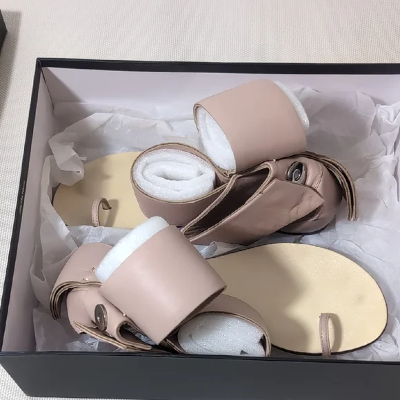 ​Aminah Abdul Jillil Bow Flat Sandal Nude Pink Lambskin Size 7 - Picture 8 of 8
